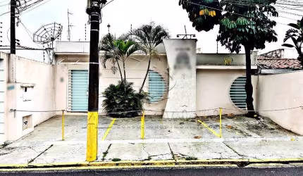 CASA COM 4 QUARTOS VERGUEIRO