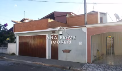 Sobrado 205m² - 3 suítes + escritório - Vila Resende, Caçapava/SP