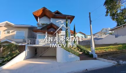 Sobrado 342m² á venda -  4 suítes - Urbanova