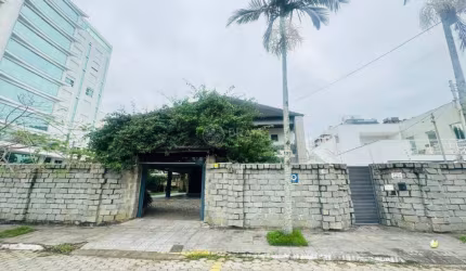 CASA PARA LOCAÇÃO - PRAIA BRAVA EM ITAJAÍ