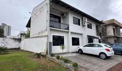 SALA COMERCIAL - CENTRO DE ITAJAÍ