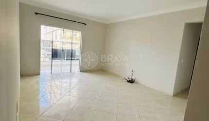 APARTAMENTO QUADRA MAR - PRAIA BRAVA