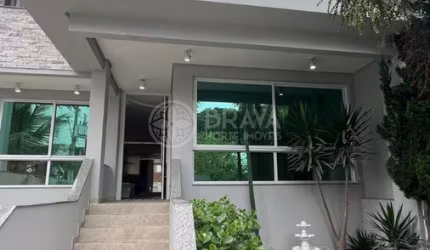 CASA DE ALTO PADRÃO - PRAIA BRAVA EM ITAJAÍ
