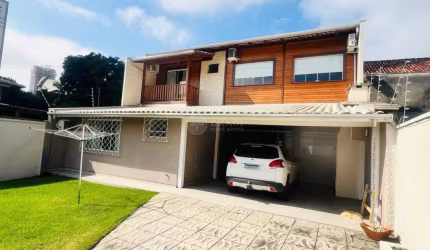 CASA DISPONÍVEL PARA LOCAÇÃO ANUAL - BAIRRO FAZENDA EM ITAJAÍ