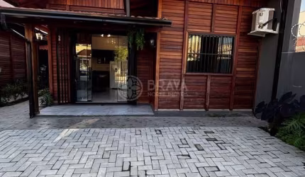 CASA PARA LOCAÇÃO ANUAL - CENTRO DE ITAJAÍ