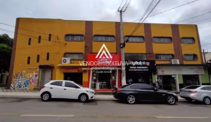 Conjunto Comercial para Venda em Boituva, Centro, 10 banheiros