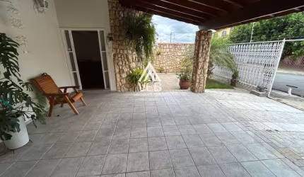 Casa para Locação em Boituva, Parque Residencial Esplanada, 3 dormitórios, 1 suíte, 3 banheiros, 3 vagas