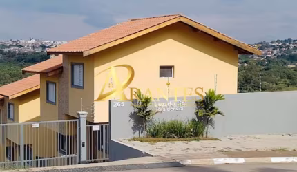 Casa em condomínio fechado com 3 quartos à venda no Jardim São Felipe, Atibaia  por R$ 350.000