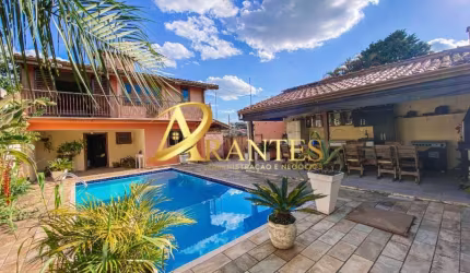 Casa com 3 quartos à venda no Jardim Brogotá, Atibaia , 336 m2 por R$ 890.000