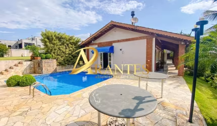 Casa em condomínio fechado com 3 quartos à venda no Condomínio Residencial Shamballa I, Atibaia , 1600 m2 por R$ 1.890.000