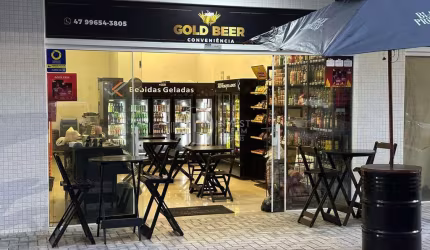 Gold beer conveniÊncia meia  praia  perto praia, Meia Praia, Itapema - SC