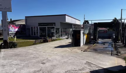 Sala comercial para alugar na Rua Saturnino Miranda, 250, Santa Felicidade, Curitiba por R$ 2.500