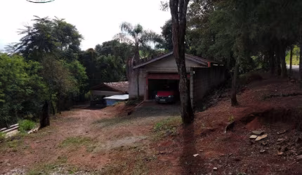 Casa e Galpão Com terreno de 3mil mts / Com ótima localização em Bragança