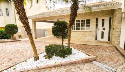 Linda casa á venda em Condomínio Fechado em Bragança Paulista SP