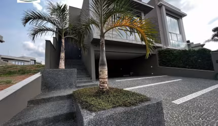 Maravilhosa Casa em Condomínio Fechado - Próximo ao Lago do Taboão !!!