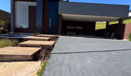 Linda Casa á venda no Cond Terras de Santa Cruz - Bragança Pta!!