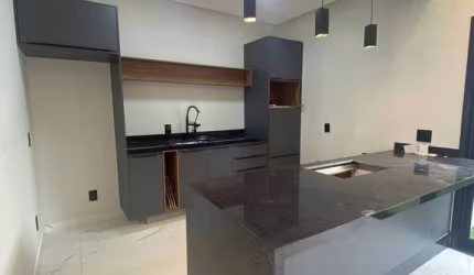 Linda Casa Assobradada a Venda! Residencial Villa Verde - Bragança Paulista