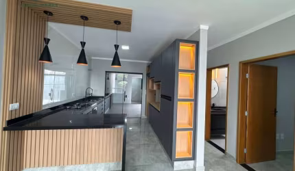 Ótima Casa Assobradada para Venda! Bairro Villa Verde - Bragança Pta SP.