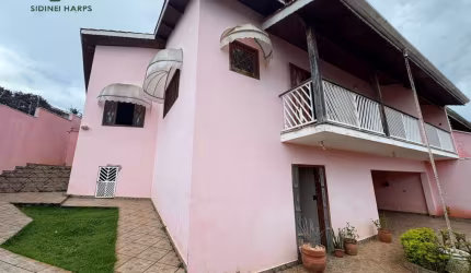 Linda Casa Sobradada a venda! Jardim São José - Bragança Paulista SP.