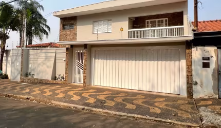 SOBRADO 3 SUÍTES COMPLETO no Jardim Cândida