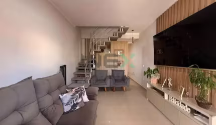 Sobrado 3 dormitórios 2 vagas Bairro Rio Pequeno em Camboriú-SC