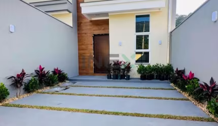 Casa térrea 2 dormitórios 1 vaga Bairro Cedros - Camboriú