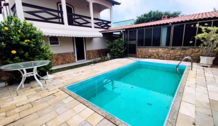 Casa para Venda em Saquarema, Jaconé (Sampaio Correia), 3 dormitórios, 1 suíte, 2 banheiros, 3 vagas