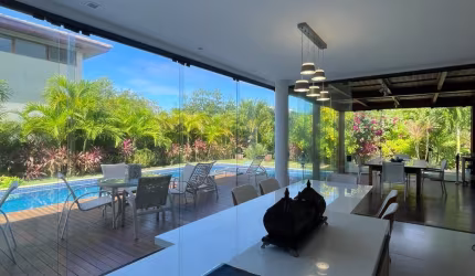 Casa a venda no piscinas naturais praia do forte com 5 suítes