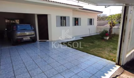 Casa Térrea com enorme sobra de terreno próximo ao Lago e ao novo Shopping.