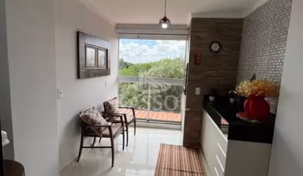 Apartamento semi mobiliado- Tropical- 03 quartos, suíte, próximo centro, sacada