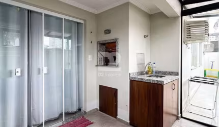 APARTAMENTO SEMIMOBILIADO COM 3 QUARTOS | CENTRO
