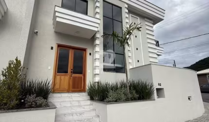 GEMINADO DUPLEX COM 2 QUARTOS | JARAGUÁ ESQUERDO