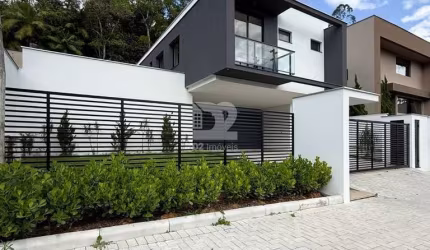 CASA DE ALTO PADRÃO COM 4 SUÍTES | AMIZADE