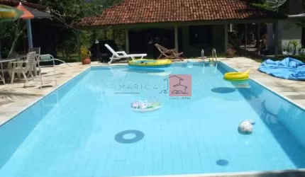 Casa para Venda em Maricá/RJ - 4 Dorm. 280 m2 Área Útil