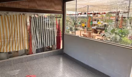 Loja Comercial perto do Polo Gastronômico da Rua 83