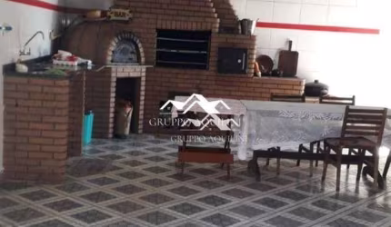 Casa com 3 dormitórios à venda, 160 m² por R$ 990.000,00 - Jardim das Indústrias - São José dos Campos/SP