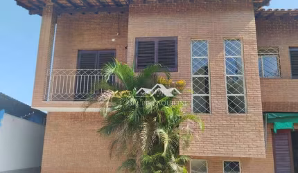 Casa com 5 dormitórios, 318 m² - venda por R$ 1.650.000 ou aluguel por R$ 8.900/mês - Jardim Esplanada - São José dos Campos/SP