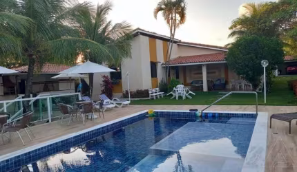 Casa em Guarajuba com 5 quartos e 4 suítes, 270m² à venda por R$ 1.430.000,00