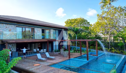Casa em Praia do Forte PORTEIRA FECHADA com 6 suítes, 760m² à venda por R$ 11.000.000,00