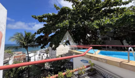 Casa no Rio Vermelho com 4 quartos e 3 suítes, 260m² à venda por R$ 2.500.000,00