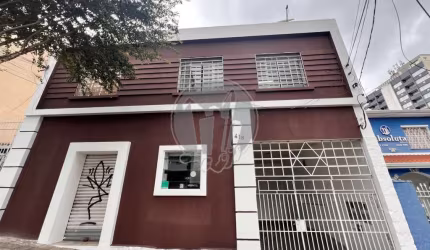 Casa Comercial com 3 quartos  para alugar, 150.00 m2 por R$2900.00  - Centro - Curitiba/PR