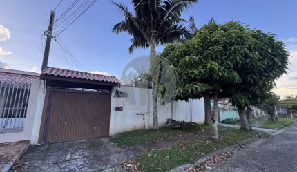 Casa Residencial com 3 quartos  para alugar, 250.00 m2 por R$2500.00  - Afonso Pena - Sao Jose Dos Pinhais/PR