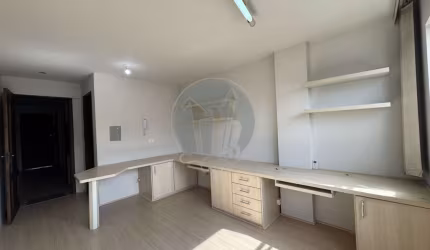 Conjunto Comercial à venda, 18.45 m2 por R$115000.00  - Centro - Curitiba/PR