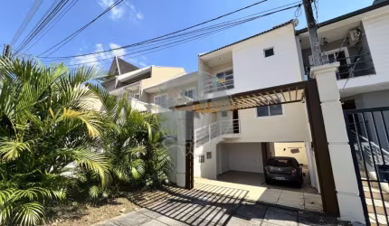 Sobrado com 3 quartos  à venda, 165.60 m2 por R$1250000.00  - Barreirinha - Curitiba/PR
