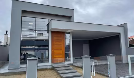 Casa à venda em Palhoça/SC
