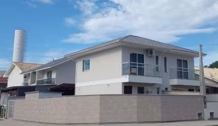 Sobrado à venda em Palhoça/SC
