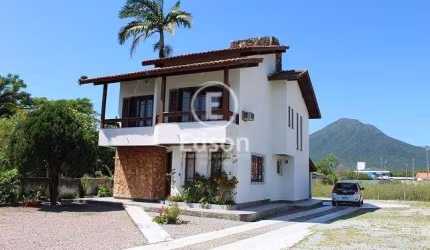 Casa à venda em Palhoça/SC