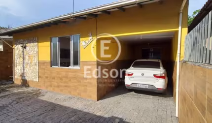 Casa à venda em São José/SC