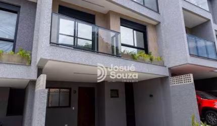 Sobrado com 3 dormitórios à venda, 127 m² por R$ 850.000,00 - Santa Felicidade - Curitiba/PR