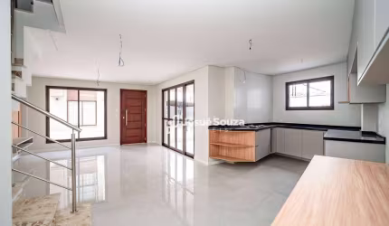 Sobrado em condomínio não geminado com 3 dormitórios à venda, 127 m² por R$ 890.000 - São Lourenço - Curitiba/PR